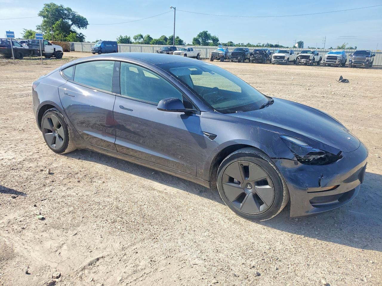 2023 Tesla Model 3 - zdjęcie 4
