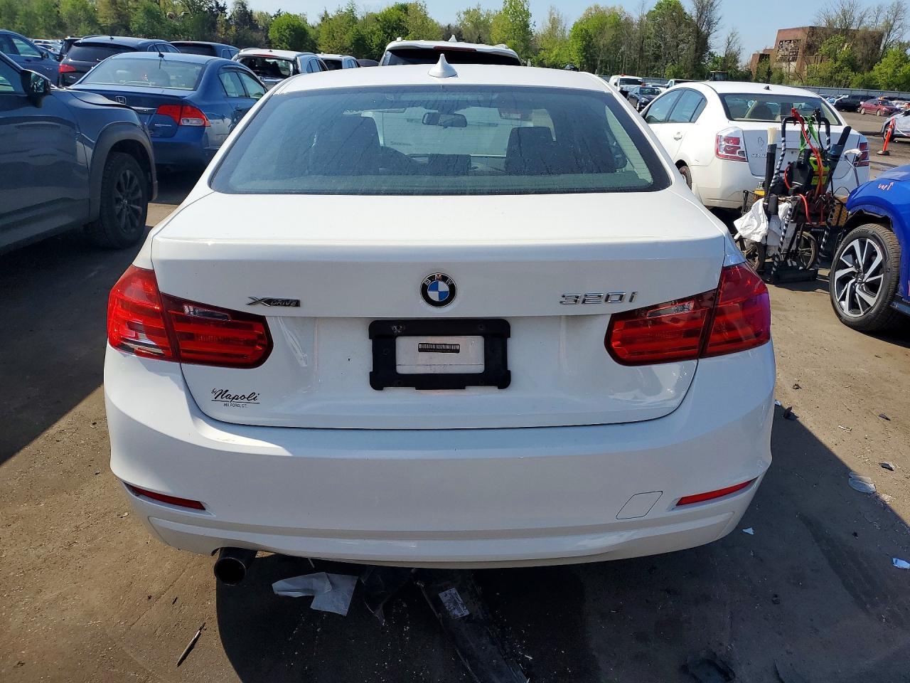 2015 BMW 320 I xDrive - zdjęcie 6