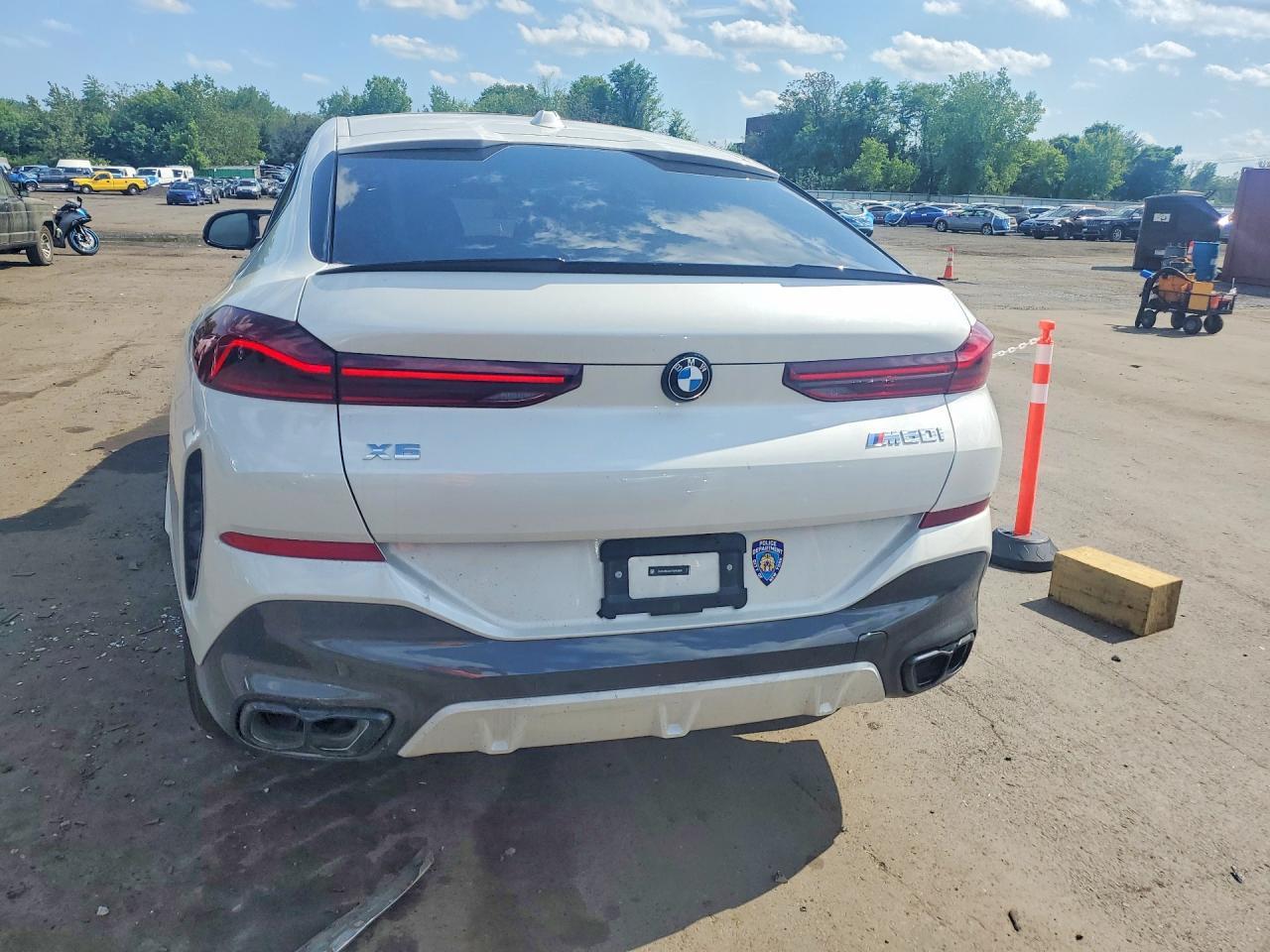 2026 BMW X6 M60I - zdjęcie 6