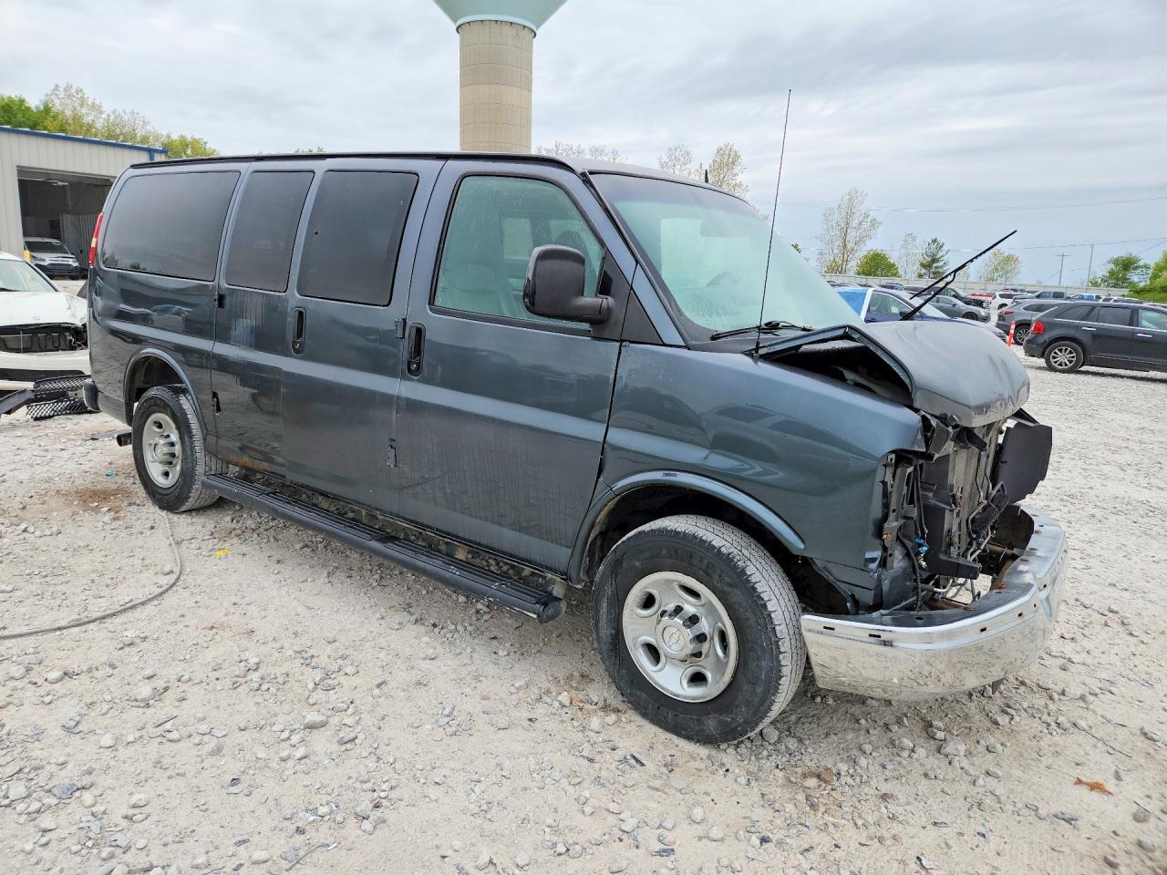 2014 Chevrolet Express G3500 Ls - zdjęcie 4