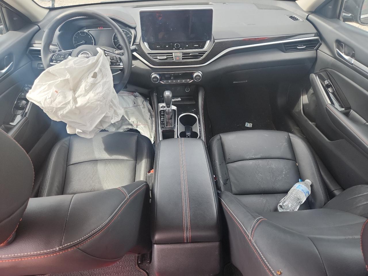 2025 Nissan Altima Sr - zdjęcie 8