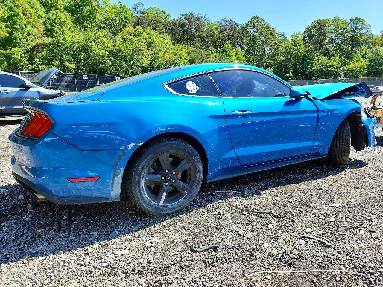 2019 Ford Mustang - zdjęcie 3