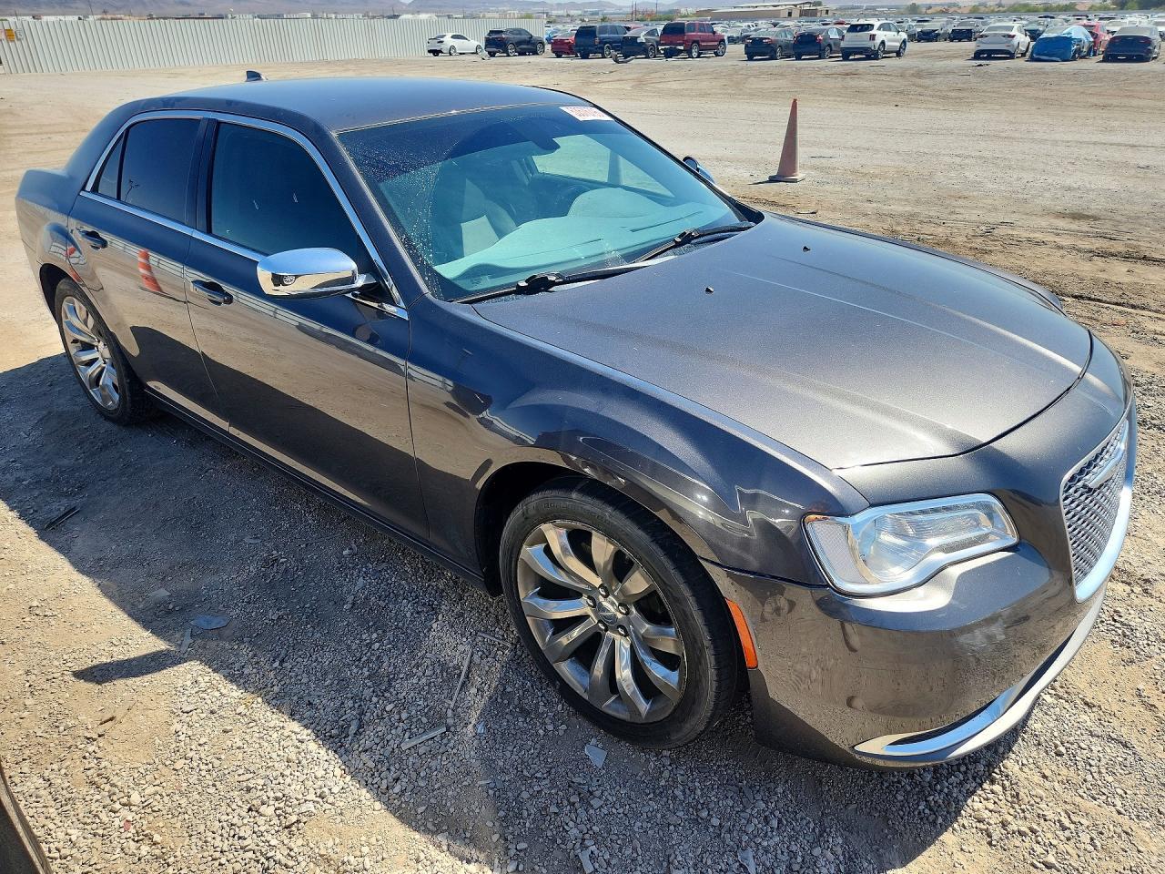 2018 Chrysler 300 Touring - zdjęcie 4