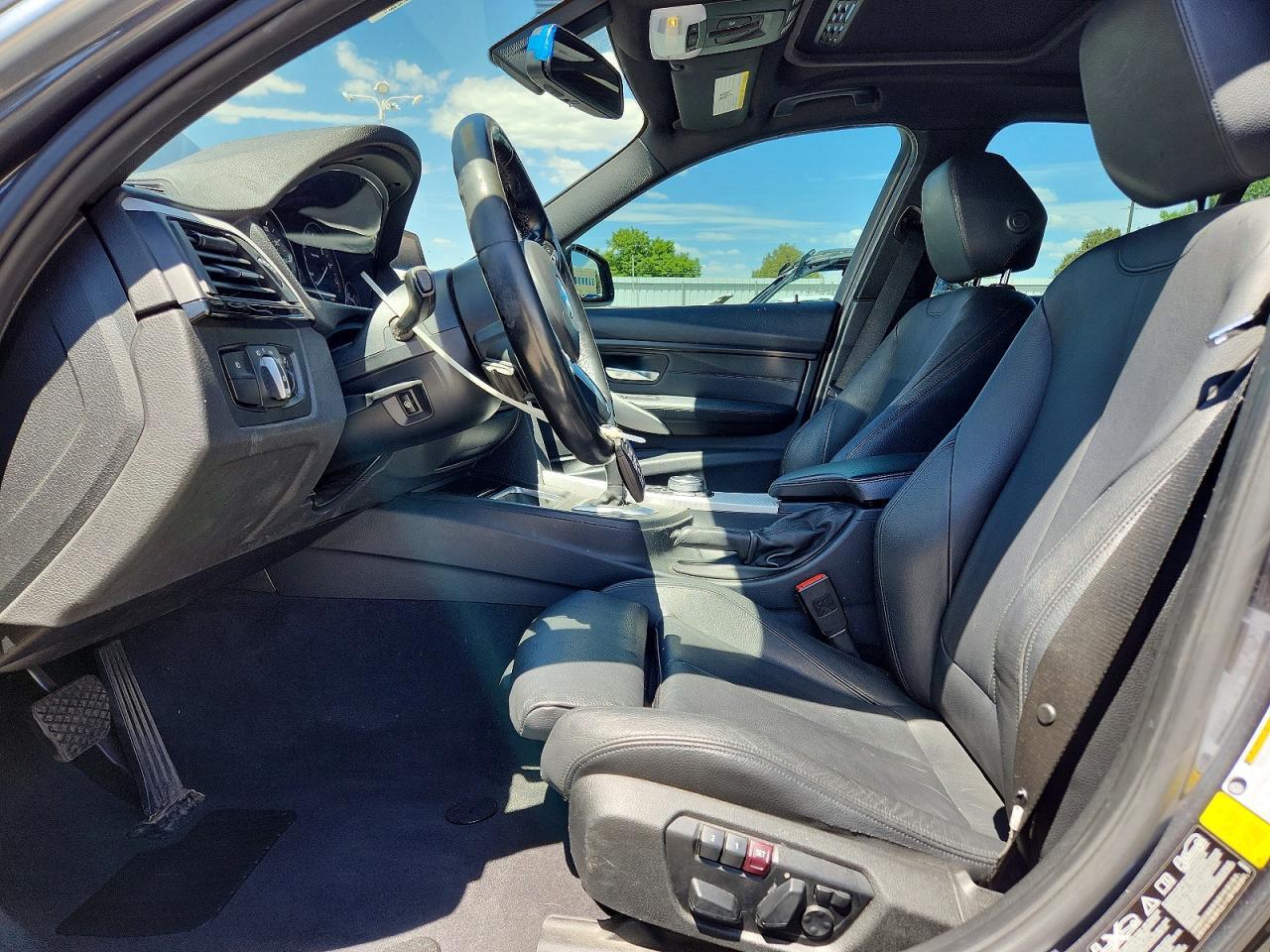 2015 BMW 335 Xi - zdjęcie 7