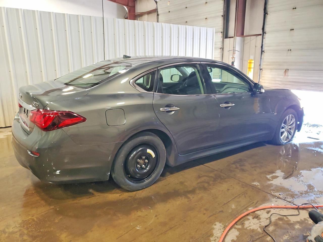 2015 Infiniti Q70 3.7 - zdjęcie 3