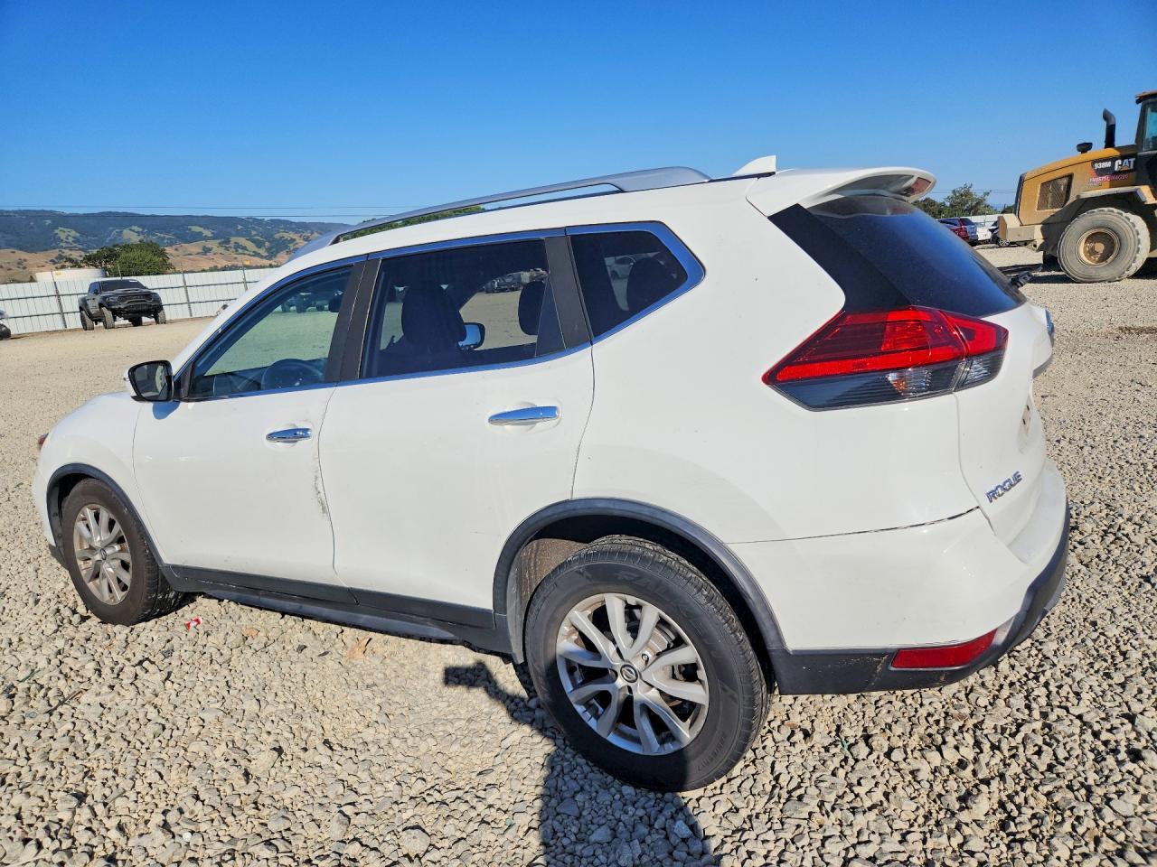 2017 Nissan Rogue Sv - zdjęcie 2