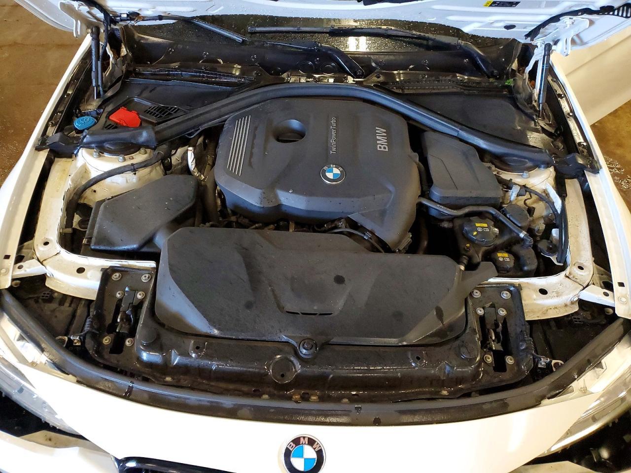 2018 BMW Seria 3 330i - zdjęcie 11