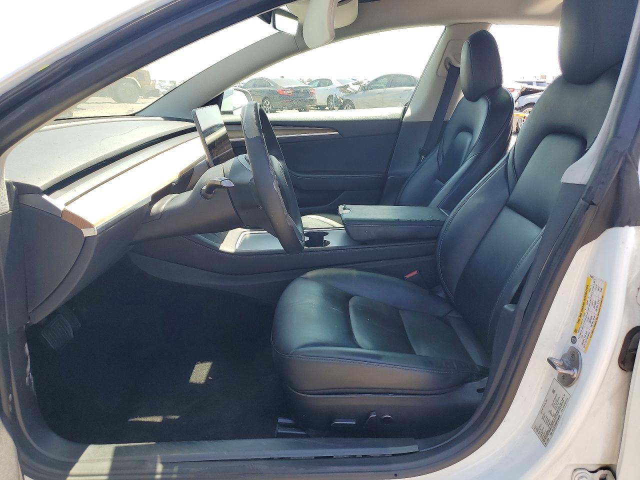 2022 Tesla Model 3 - zdjęcie 7