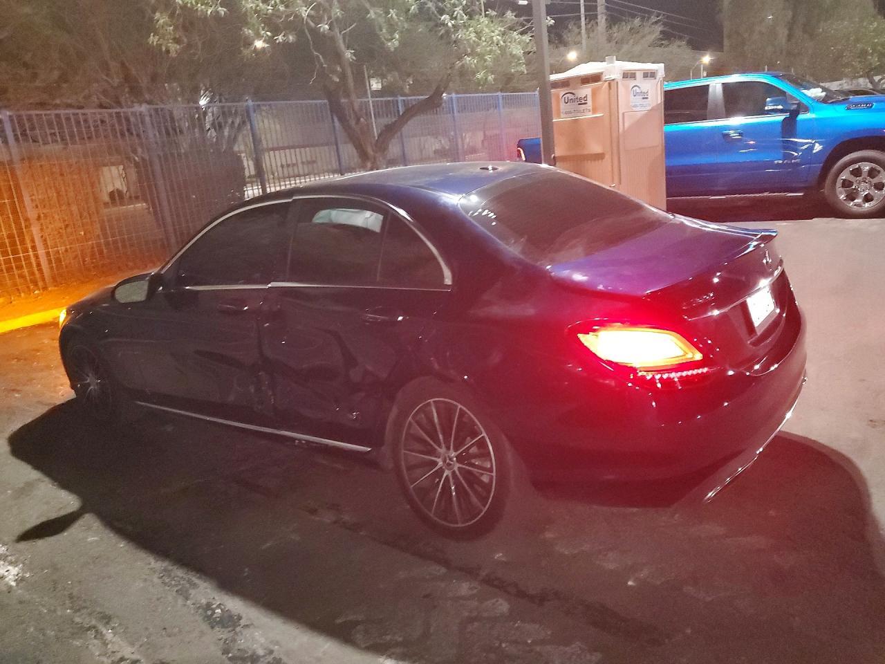 2019 Mercedes-Benz C 300 - zdjęcie 2