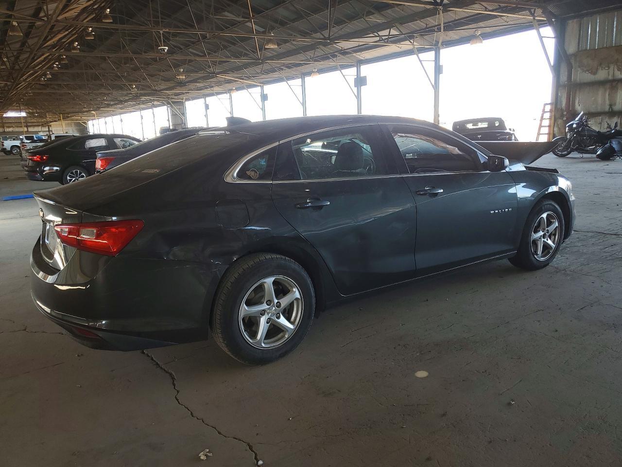 2018 Chevrolet Malibu Ls - zdjęcie 3