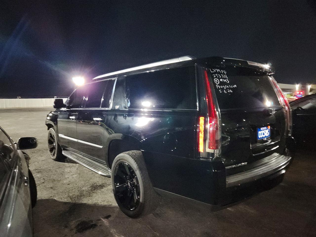 2016 Cadillac Escalade Esv - zdjęcie 2