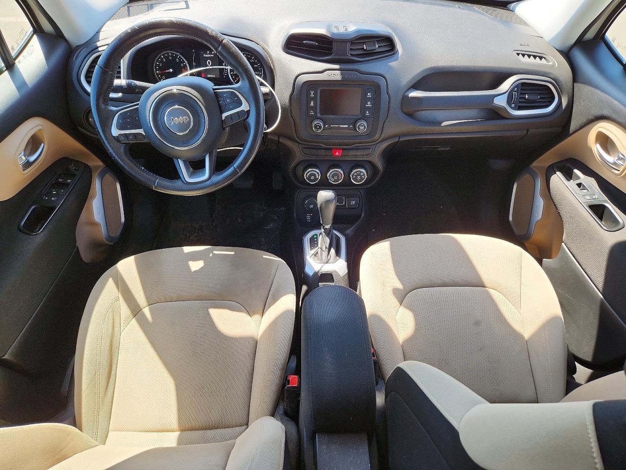 2015 Jeep Renegade Latitude - zdjęcie 8