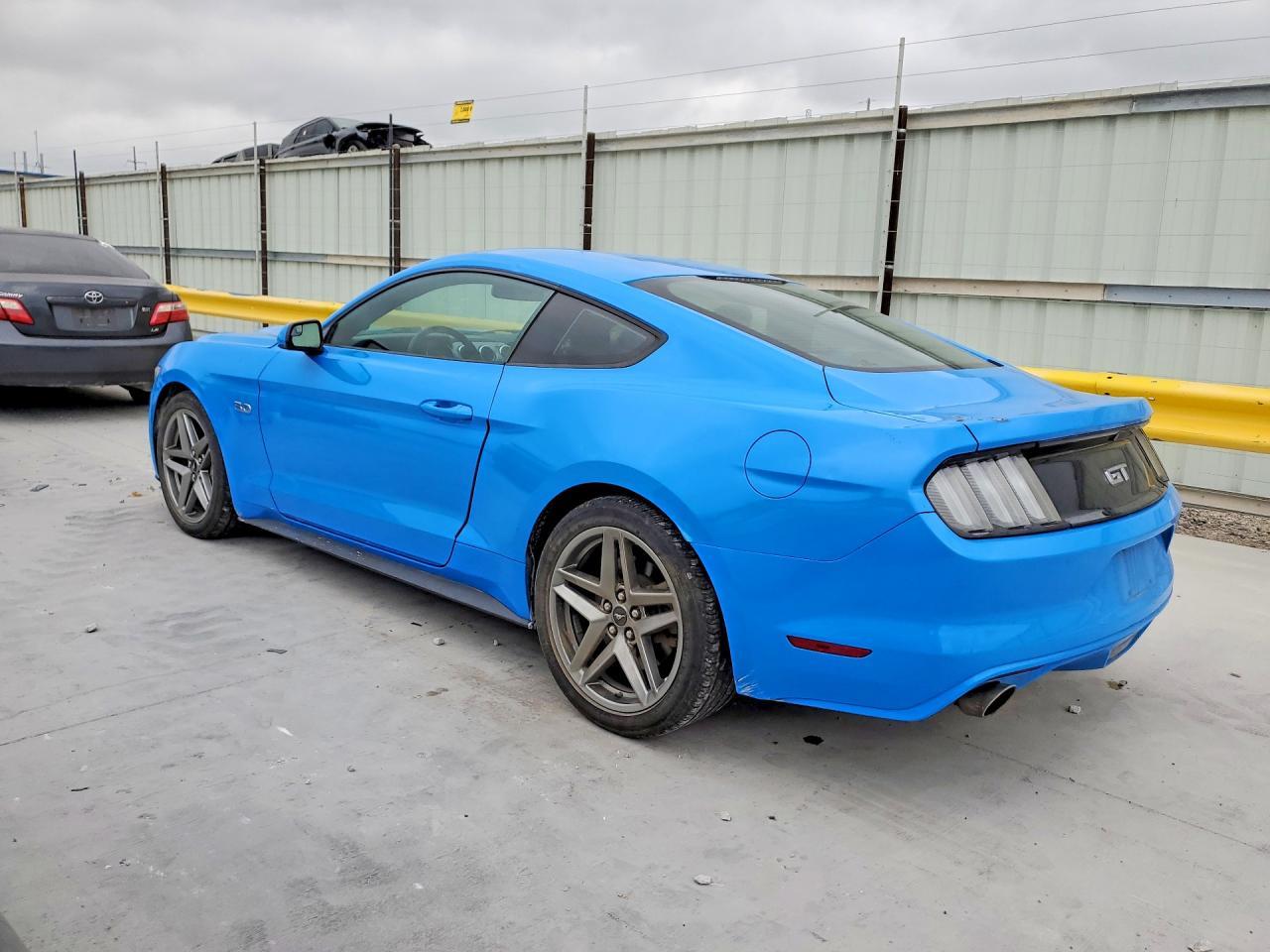 2017 Ford Mustang Gt - zdjęcie 2