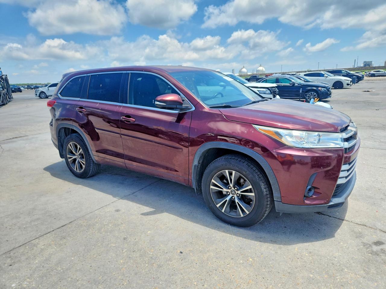 2017 Toyota Highlander Le - zdjęcie 4
