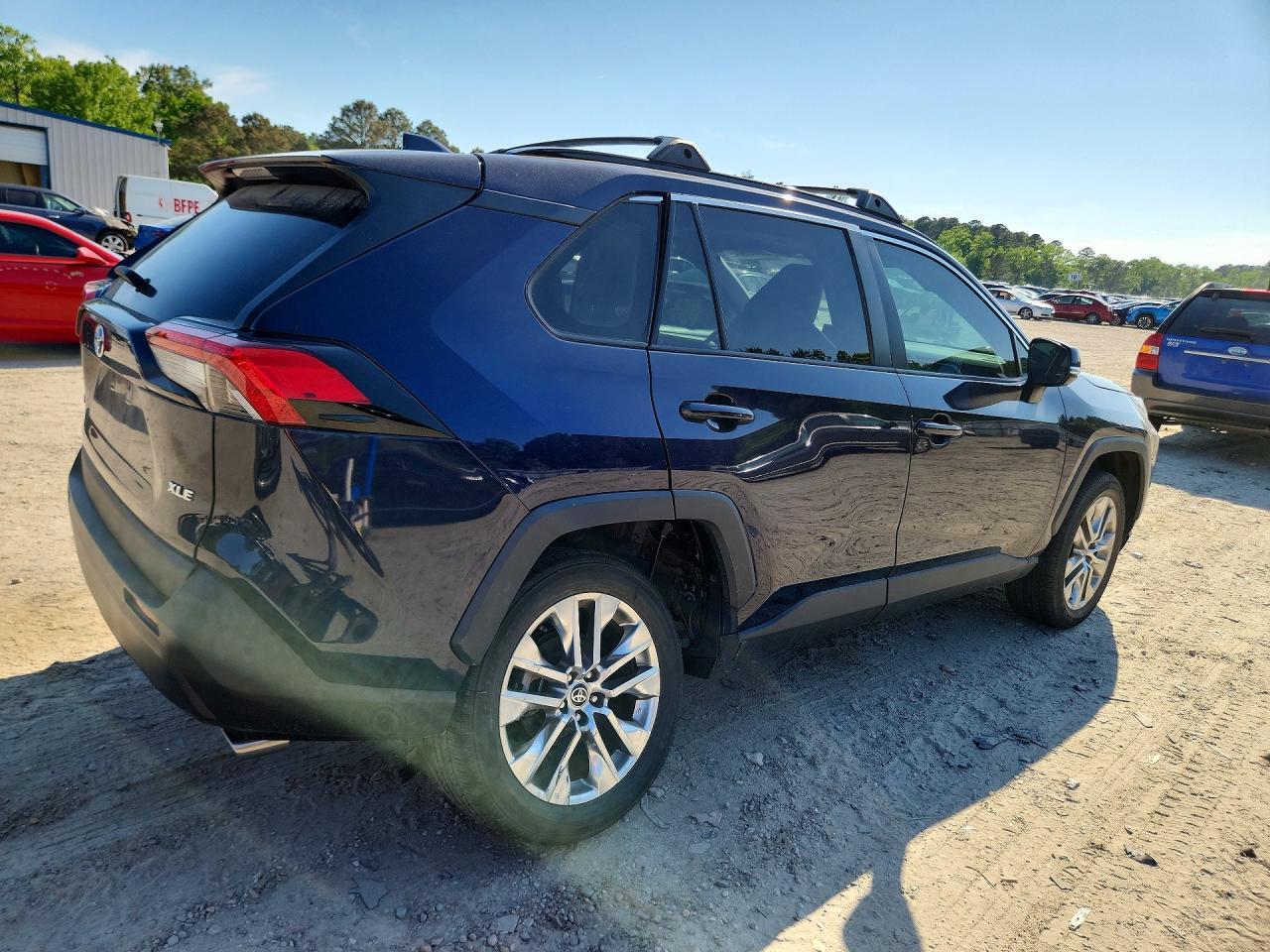 2021 Toyota Rav4 Xle Premium - zdjęcie 3