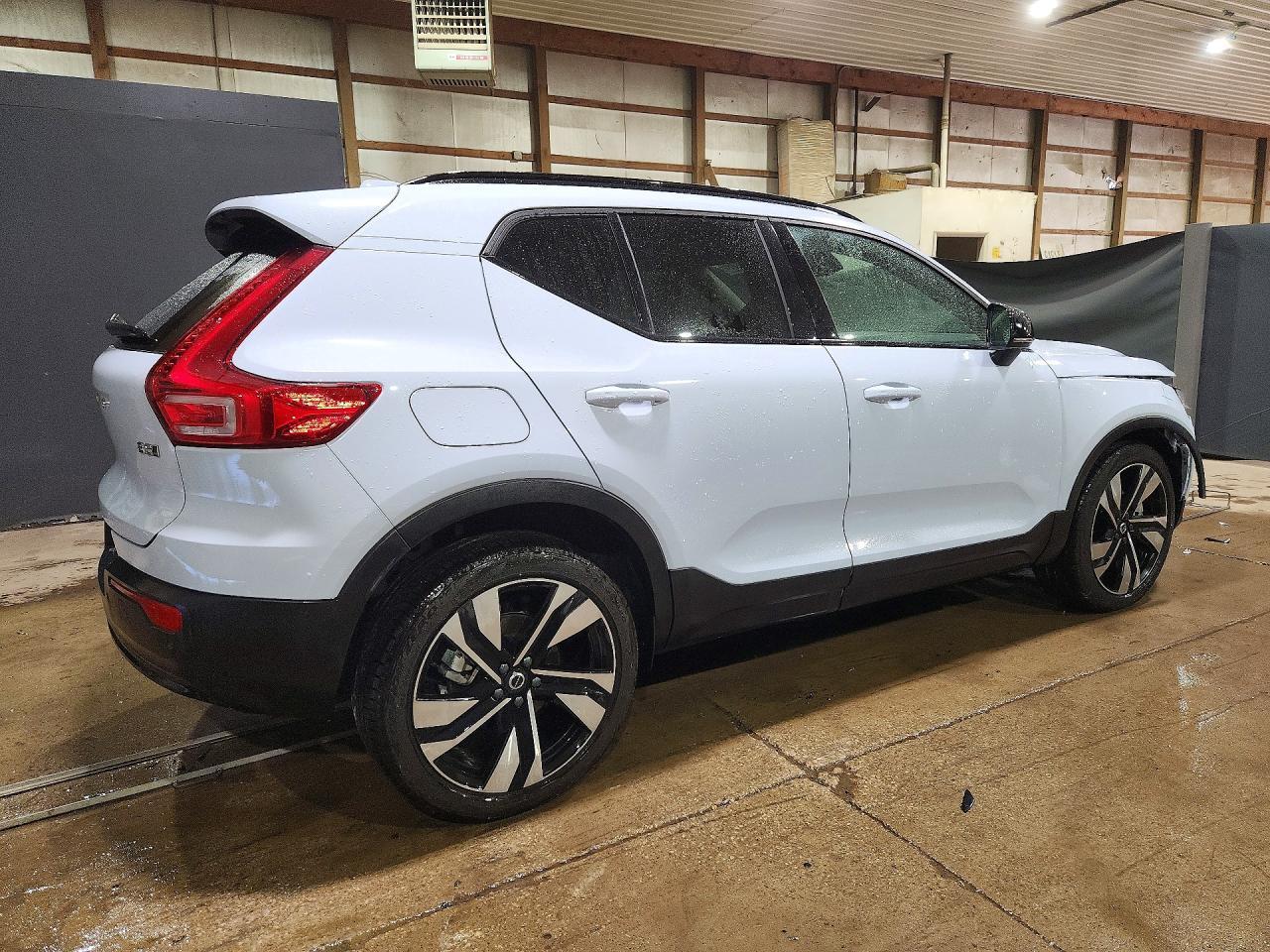 2026 Volvo Xc40 Plus - zdjęcie 3
