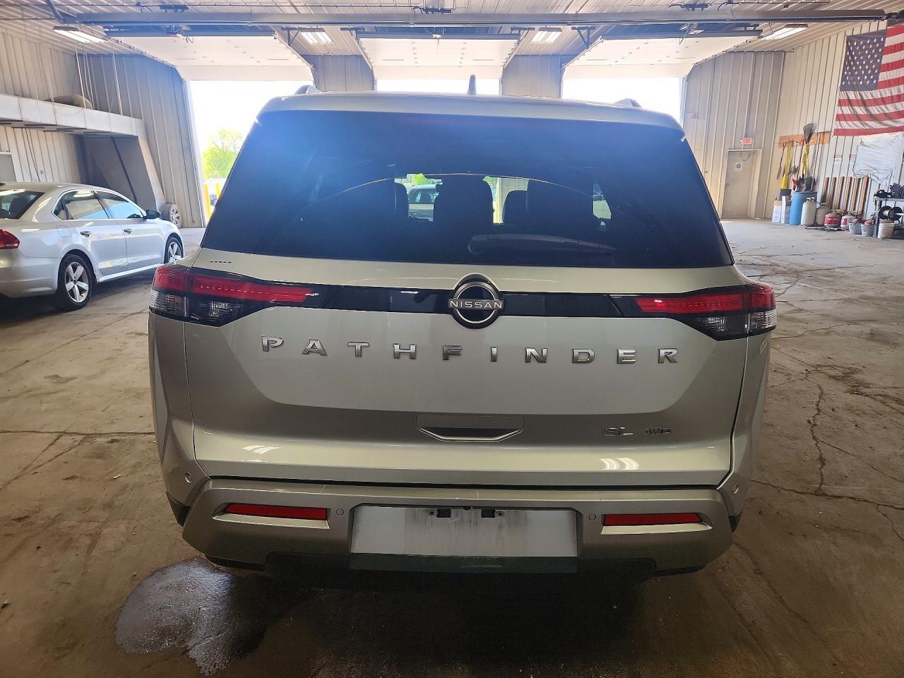 2023 Nissan Pathfinder S - zdjęcie 6