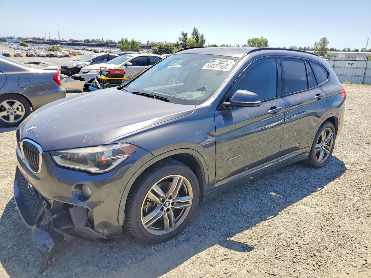 BMW X1 - zdjęcie 1