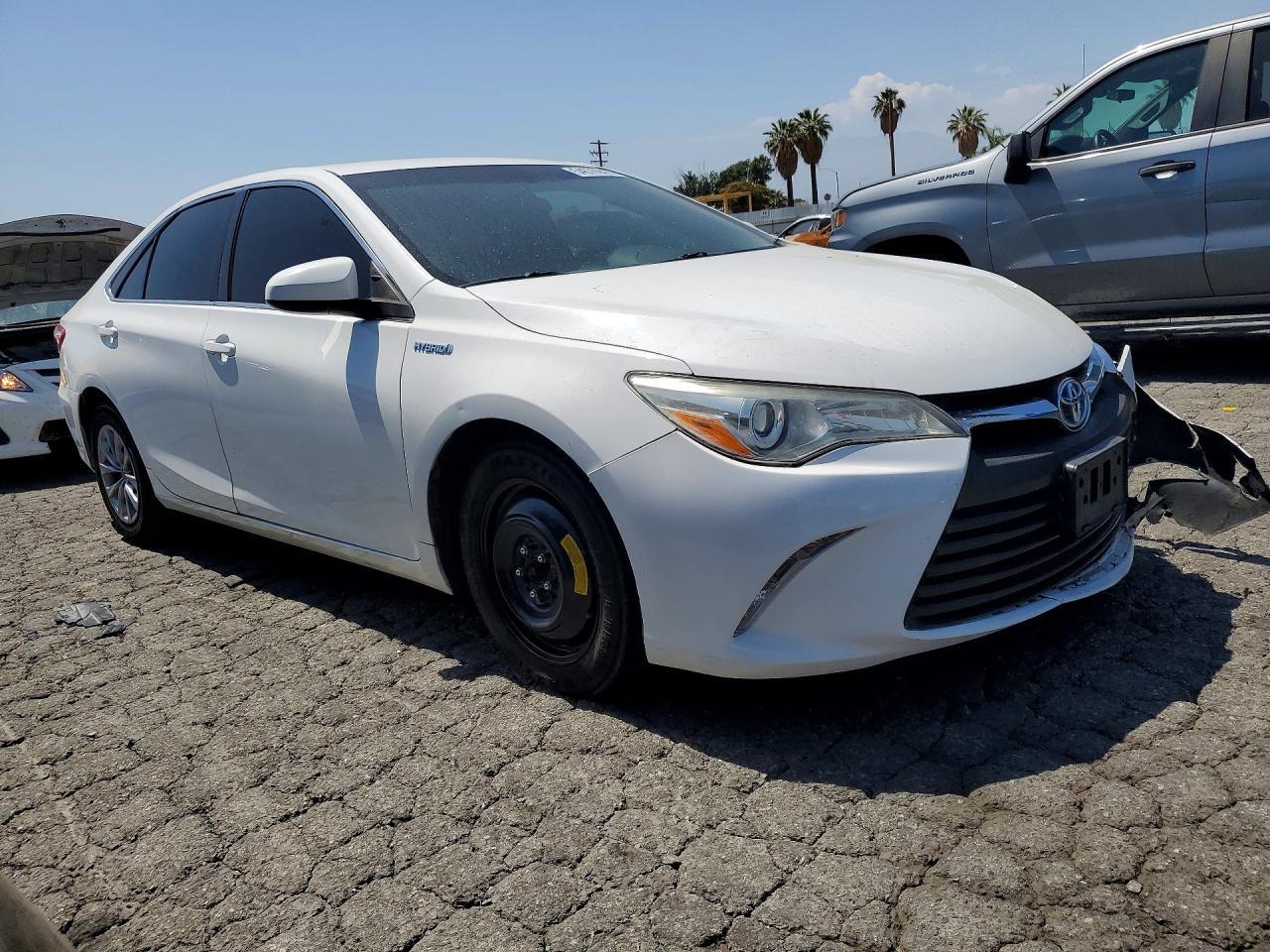 2017 Toyota Camry Hybrid Le - zdjęcie 4