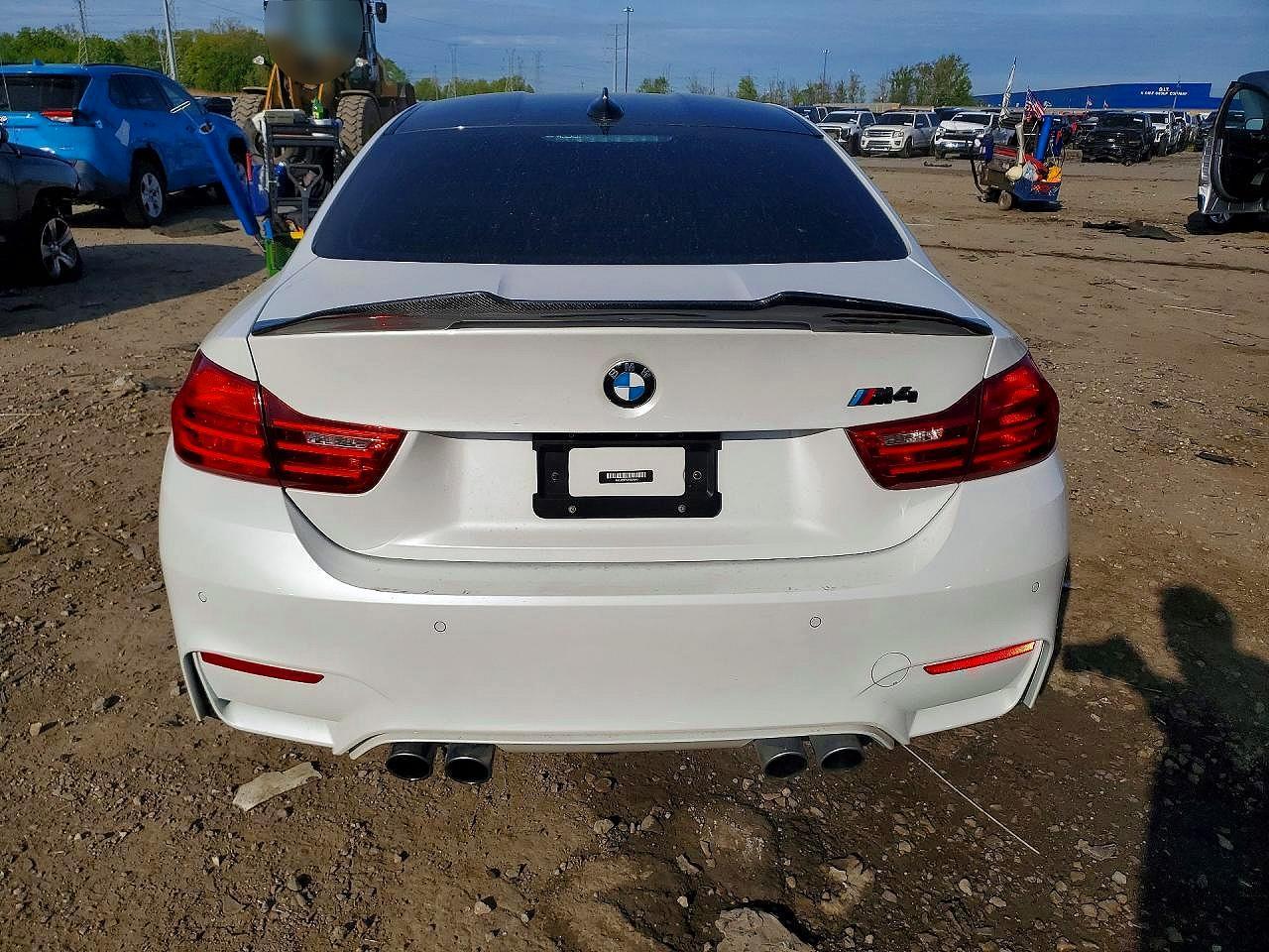 2015 BMW M4 - zdjęcie 6