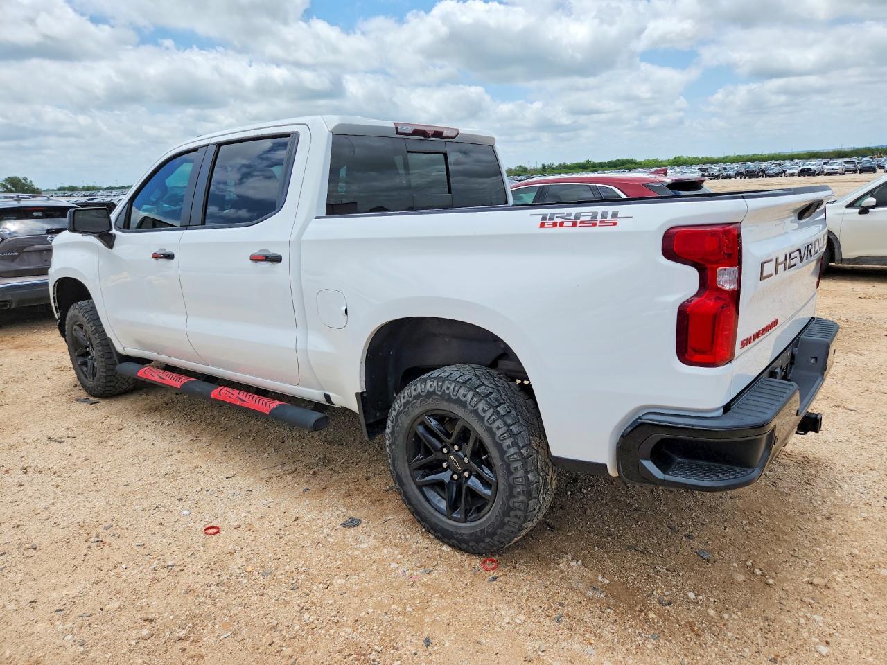 2020 Chevrolet Silverado K1500 Lt Trail Boss - zdjęcie 2