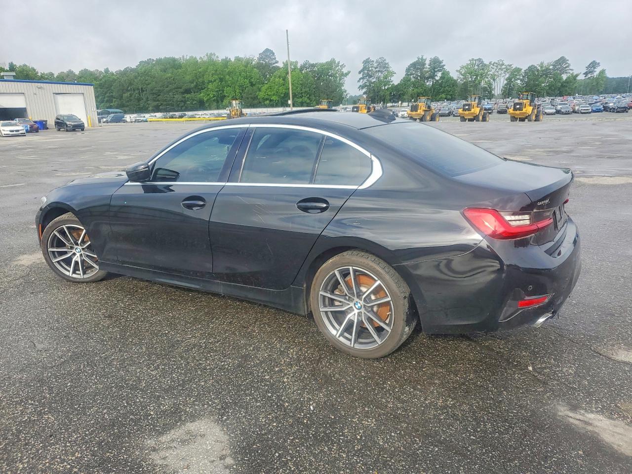 2019 BMW 330I - zdjęcie 2