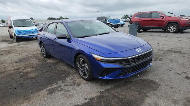 2025 Hyundai Elantra Sel Sport - zdjęcie 13