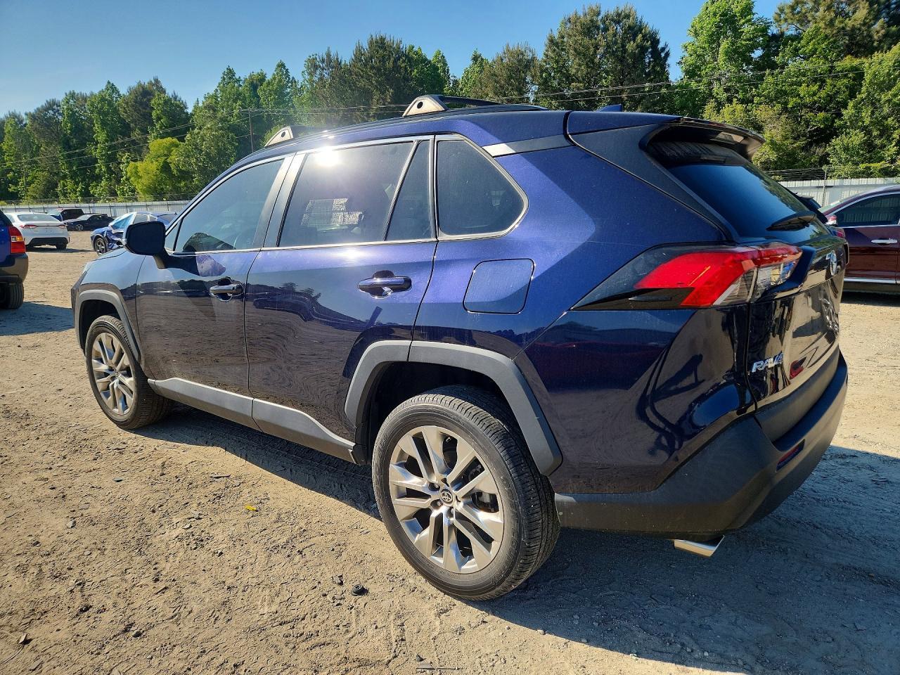 2021 Toyota Rav4 Xle Premium - zdjęcie 2