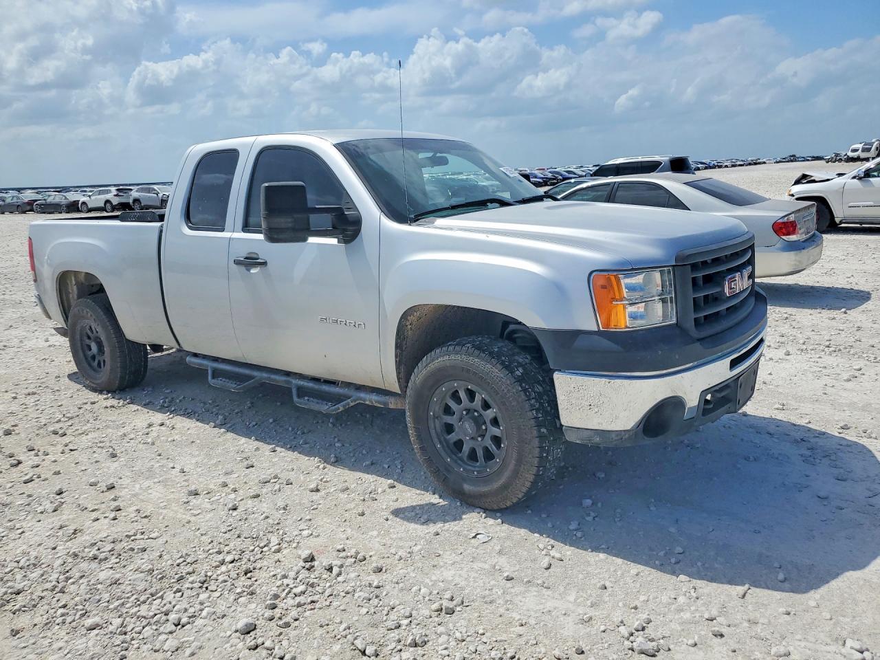 2013 GMC Sierra K1500 - zdjęcie 4