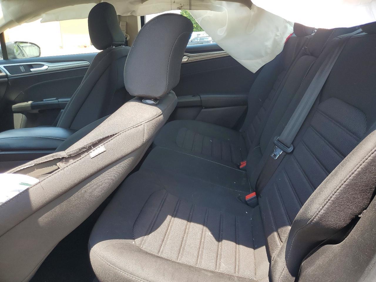 2020 Ford Fusion Se - zdjęcie 10