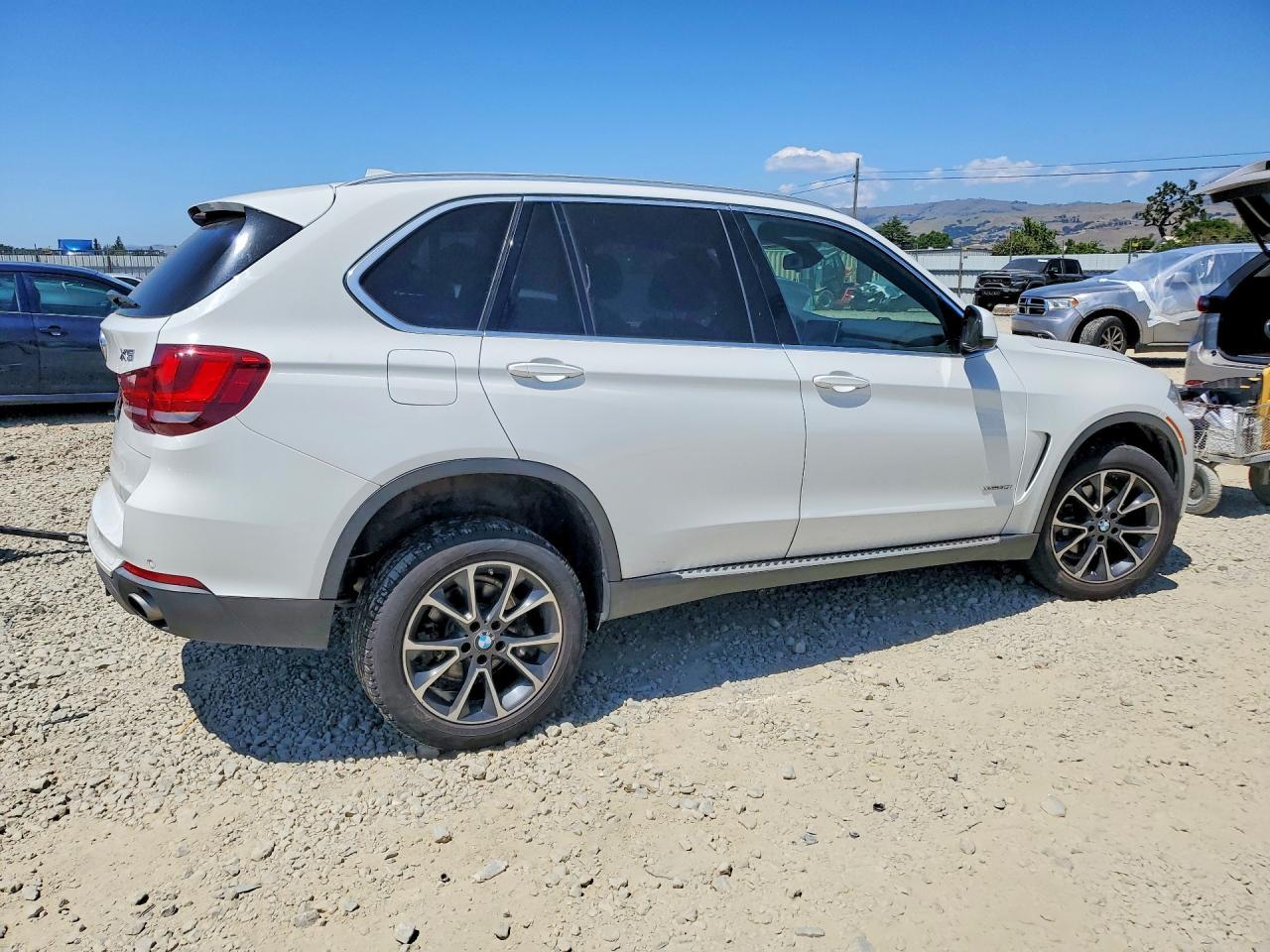 2017 BMW X5 xDrive35I - zdjęcie 3