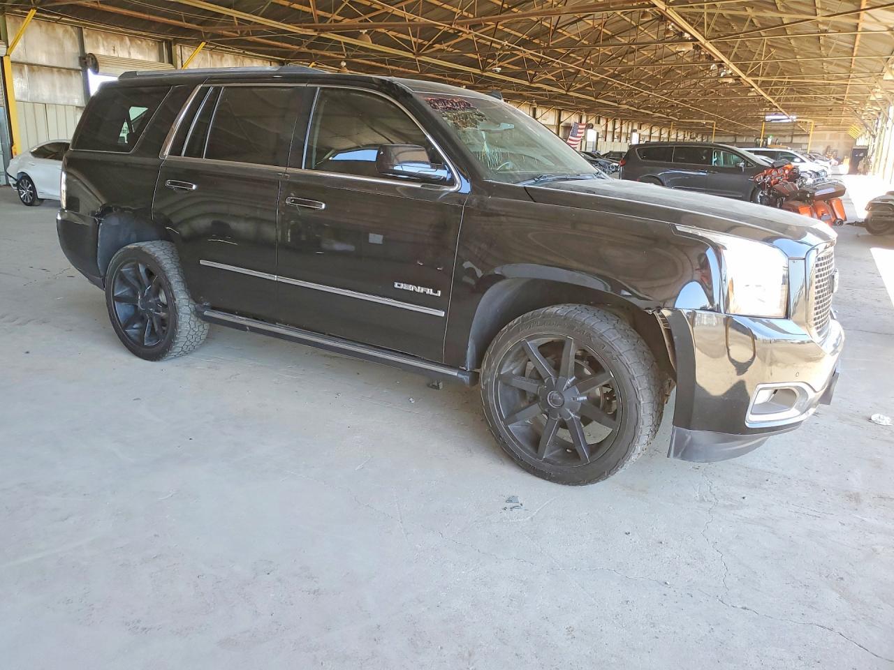 2015 GMC Yukon Denali - zdjęcie 4