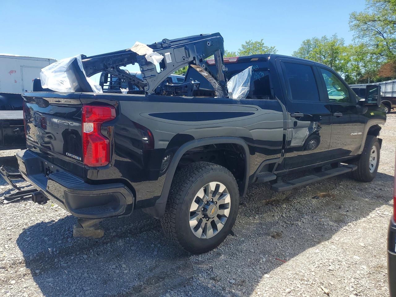 2025 Chevrolet Silverado K2500 Custom - zdjęcie 3
