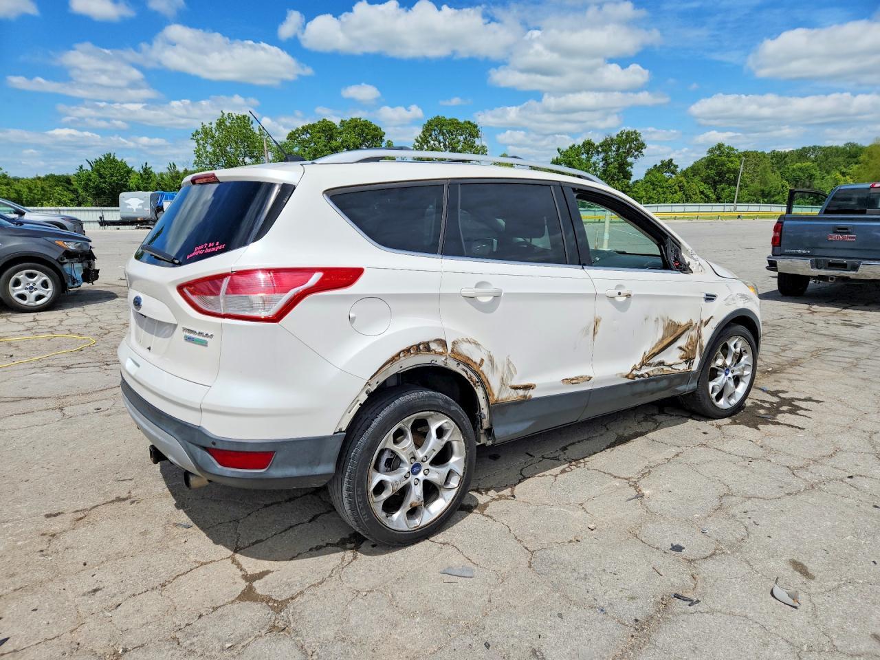 2013 Ford Escape Titanium - zdjęcie 3
