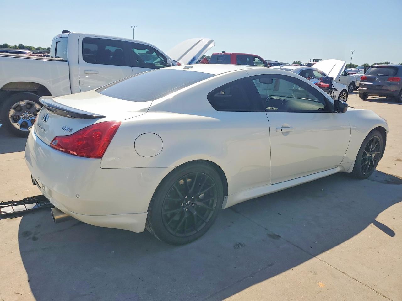 2015 Infiniti Q60 Coupe Sport Limited - zdjęcie 3