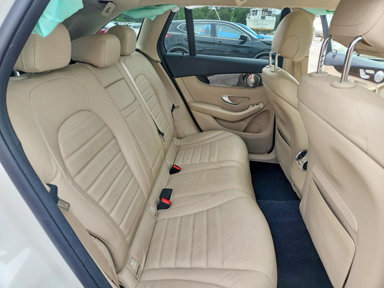 2020 Mercedes Benz Glc 300 4Matic - zdjęcie 11