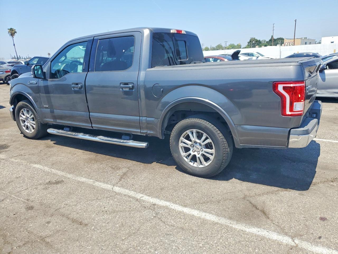 2016 Ford F150 Supercrew - zdjęcie 2