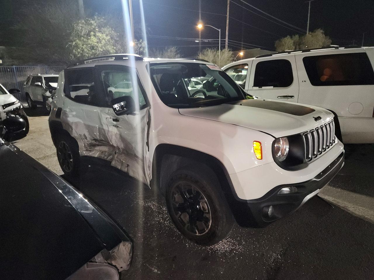 2023 Jeep Renegade Latitude - zdjęcie 4