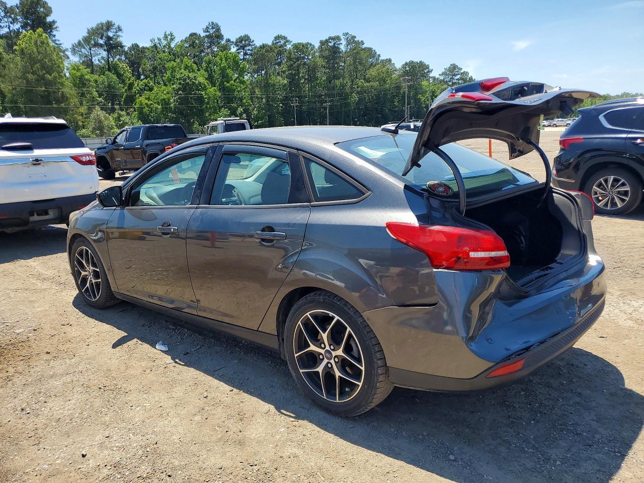 2017 Ford Focus Sel - zdjęcie 2