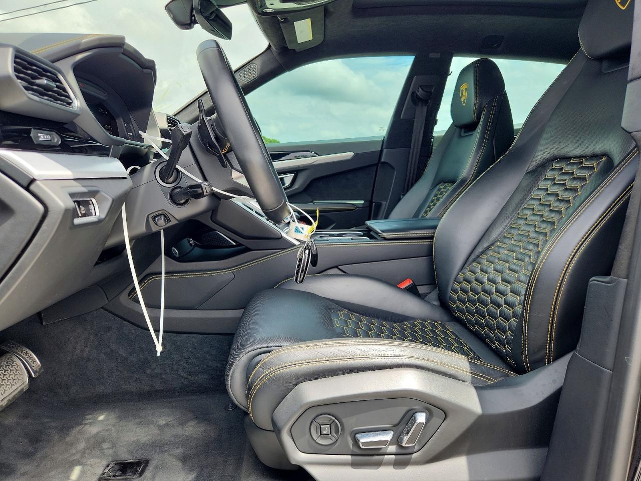 2020 Lamborghini Urus - zdjęcie 7
