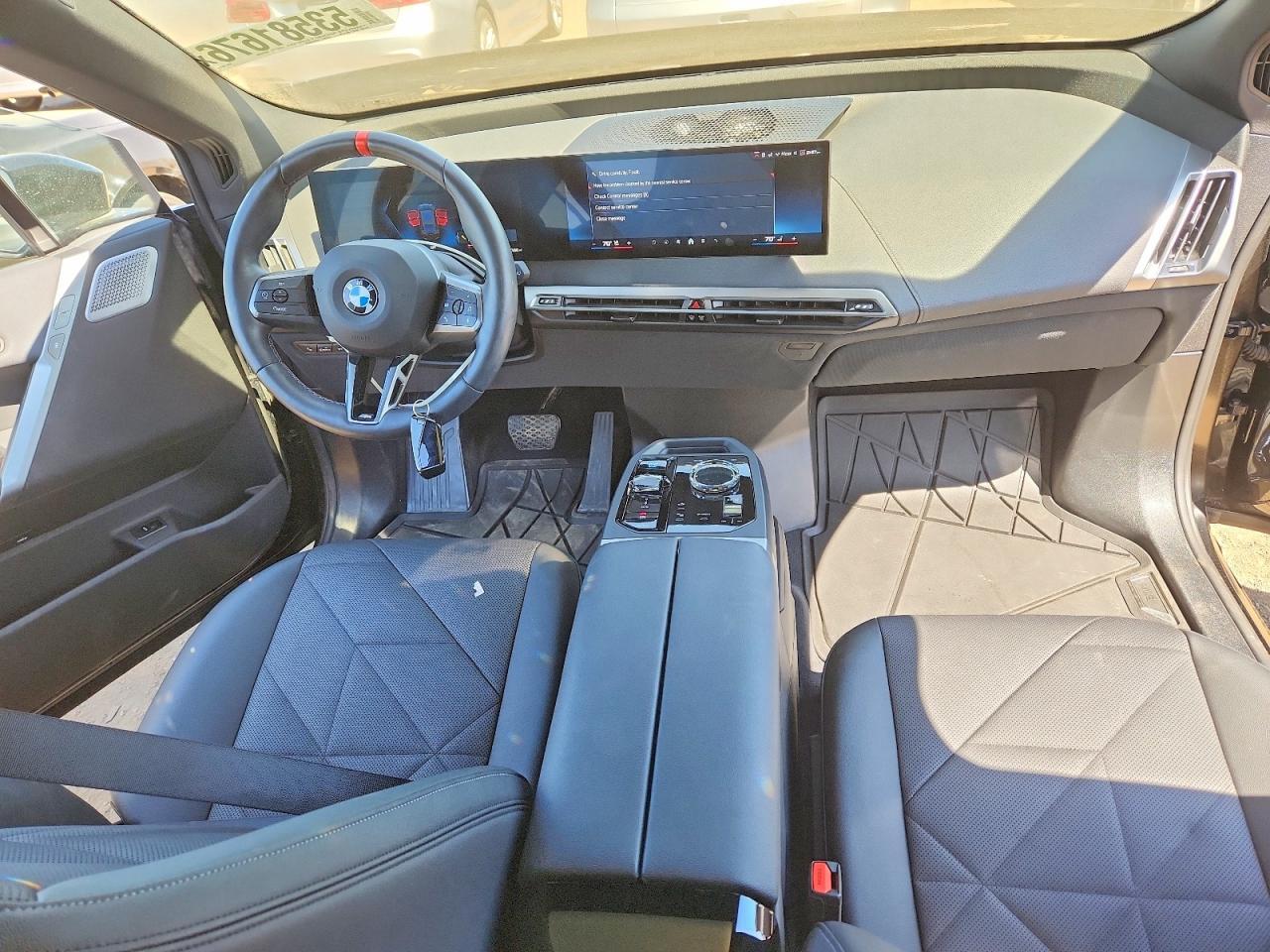 2025 BMW Ix M60 - zdjęcie 8