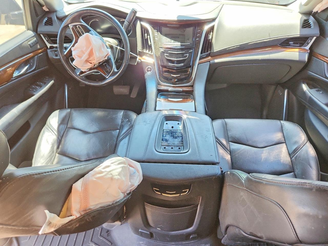 2019 Cadillac Escalade Luxury - zdjęcie 8