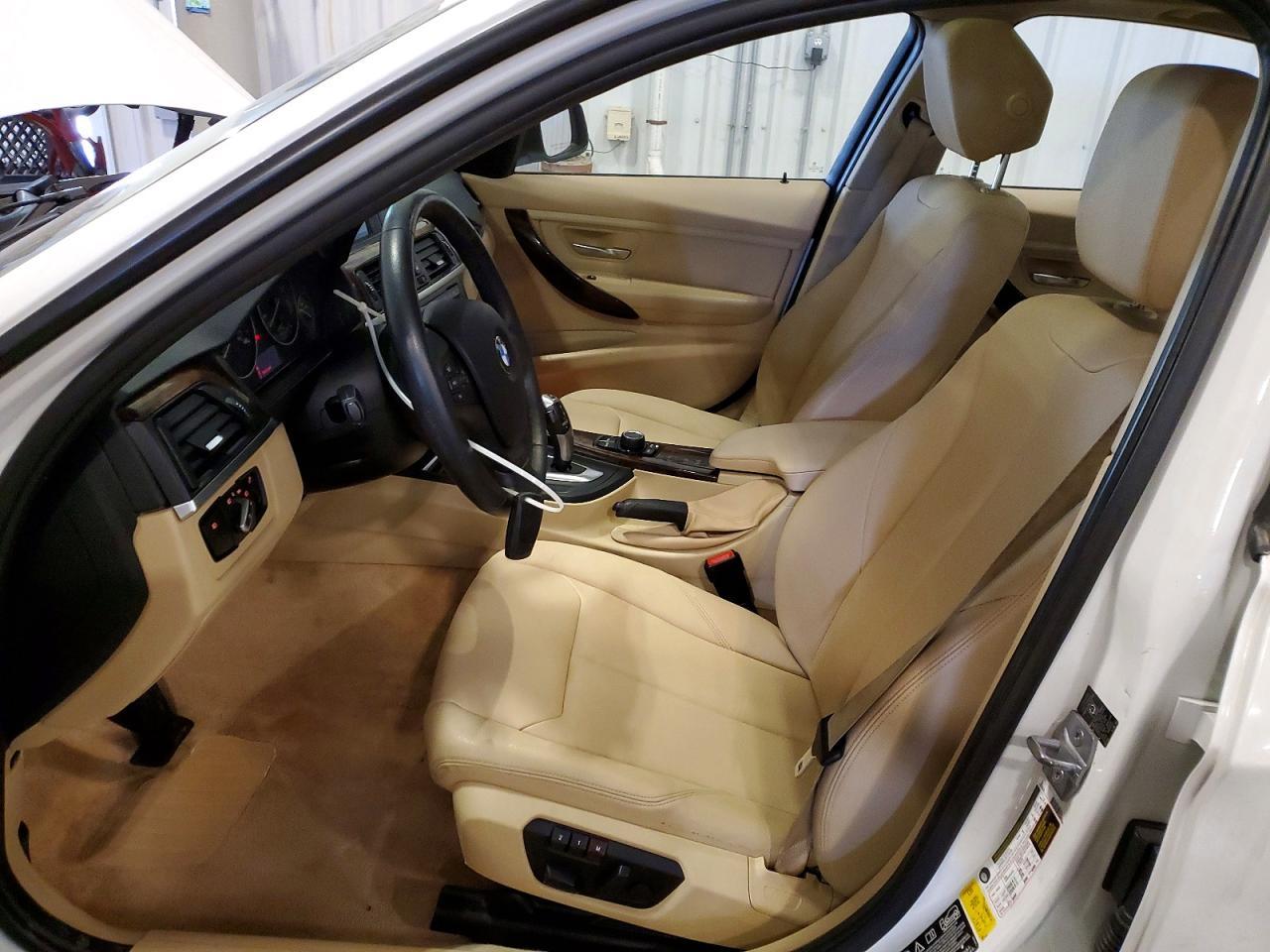 2014 BMW 320 I xDrive - zdjęcie 7