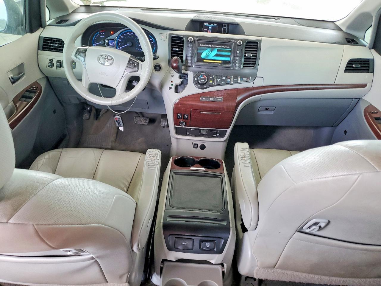 2014 Toyota Sienna Xle 8-Passenger - zdjęcie 8