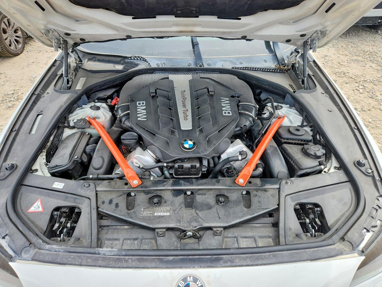2013 BMW 550 Xi - zdjęcie 11