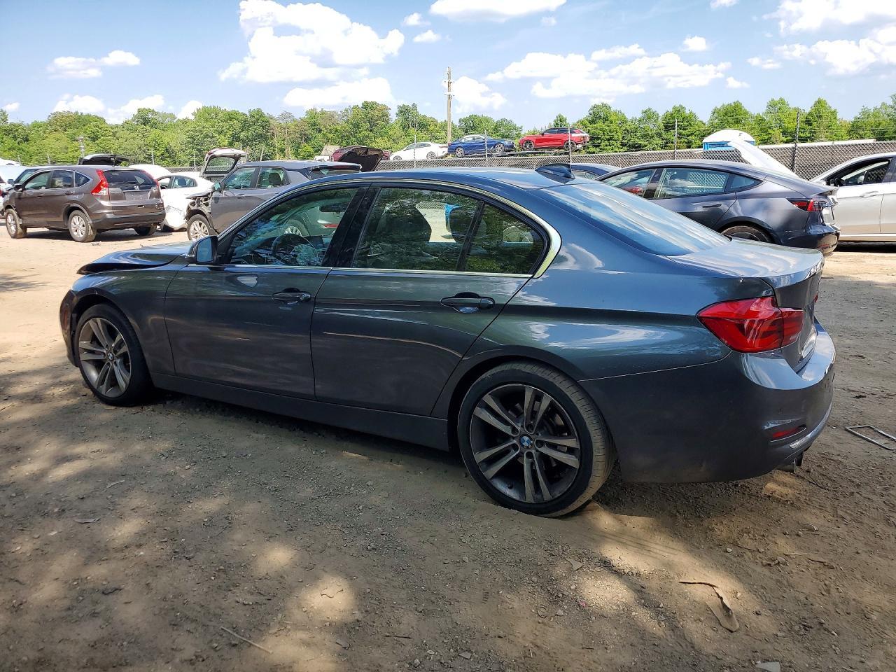 2017 BMW 330 I - zdjęcie 2