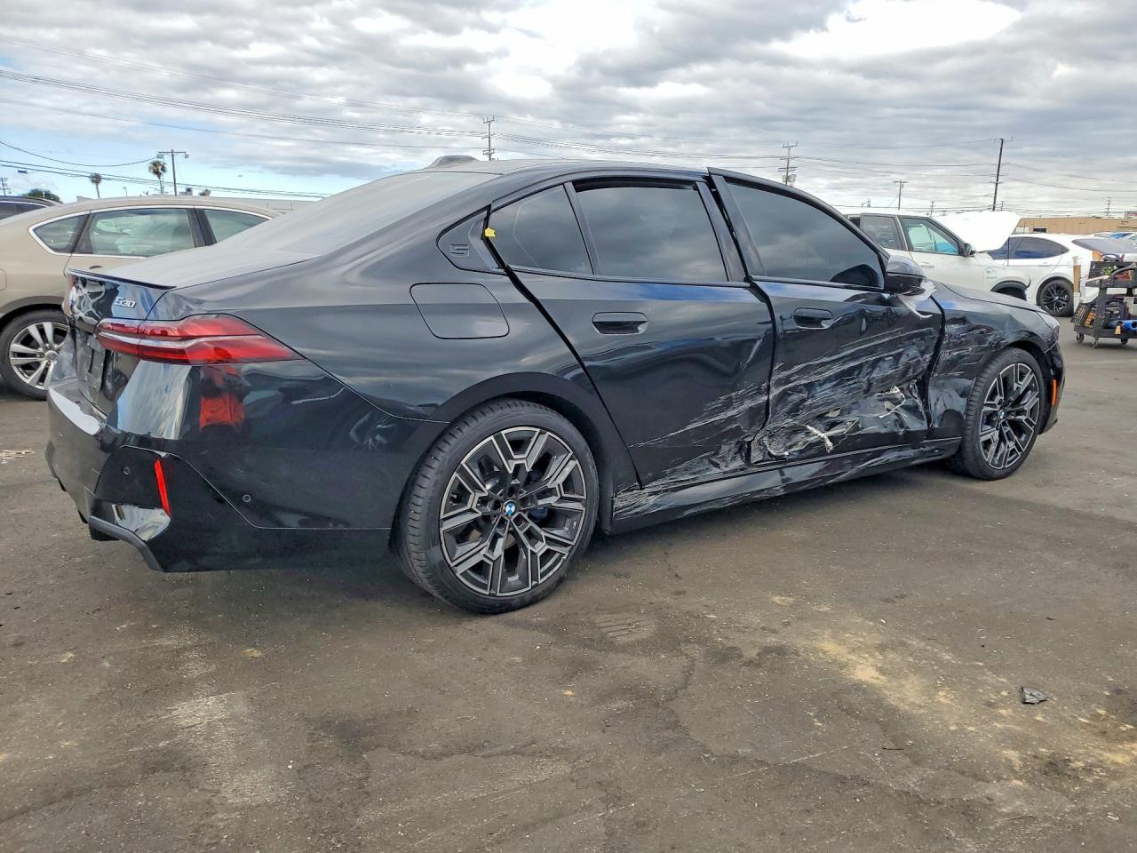 2025 BMW 530 I - zdjęcie 3