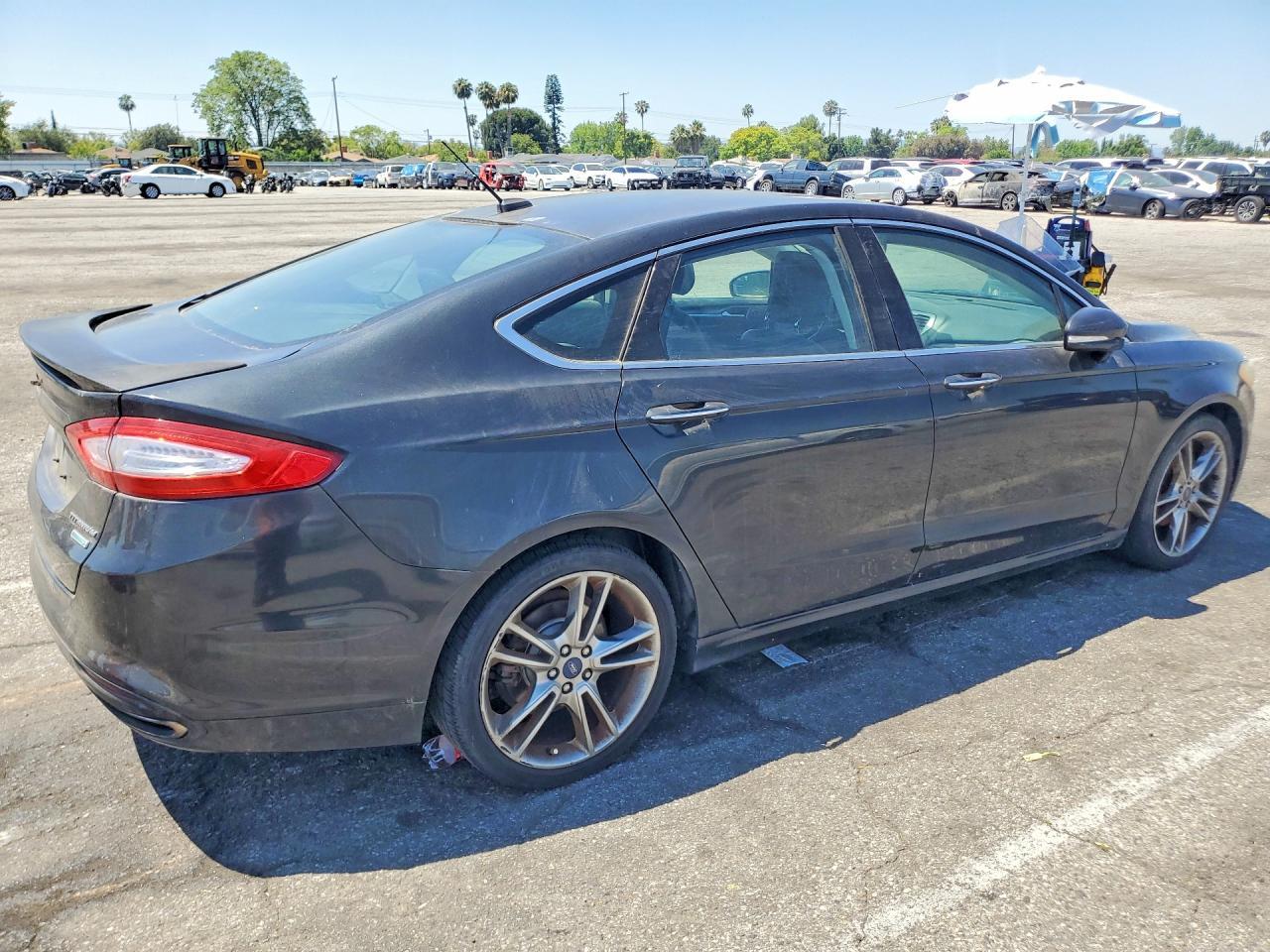 2013 Ford Fusion Titanium - zdjęcie 3