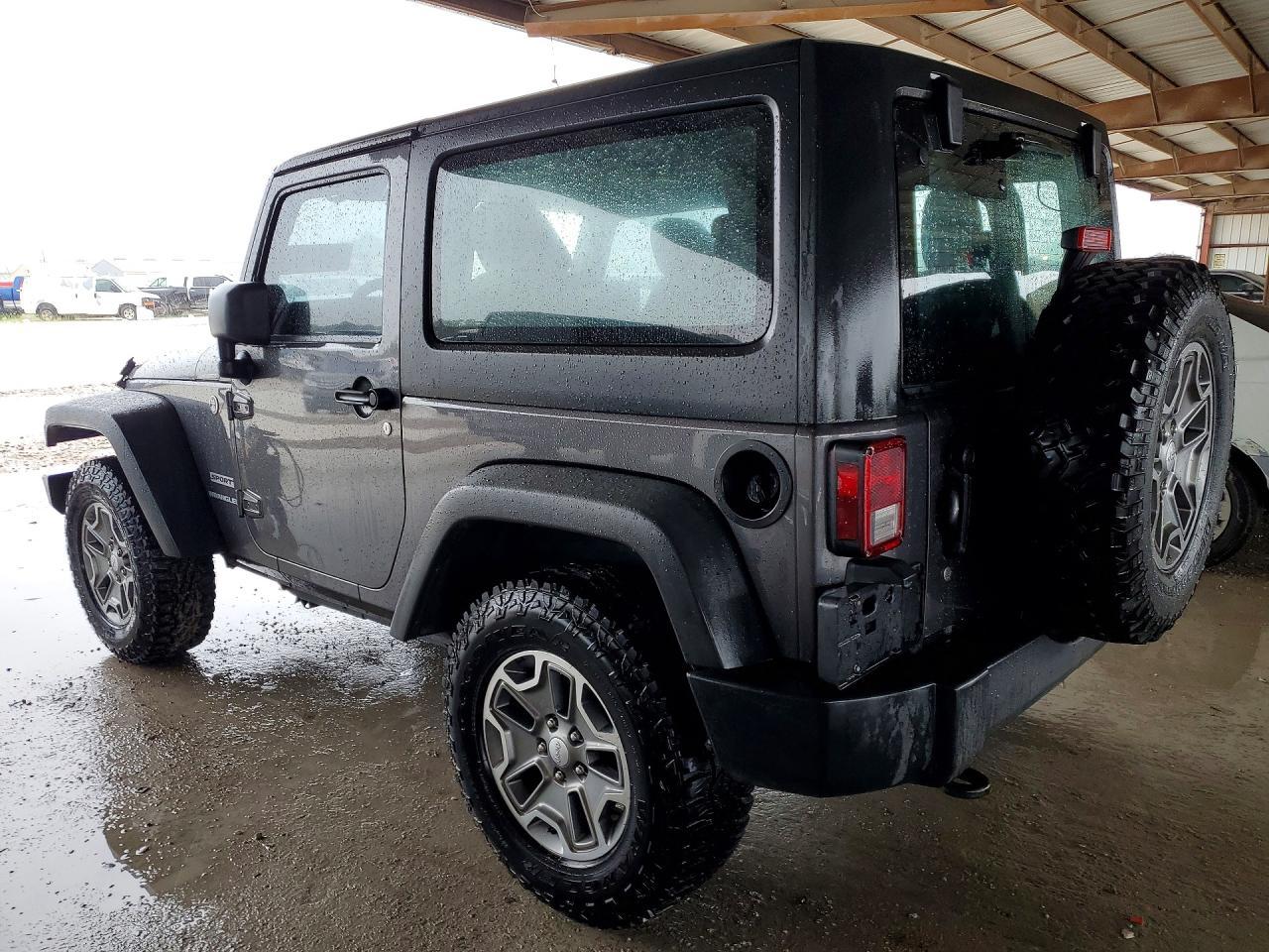 2014 Jeep Wrangler Sport - zdjęcie 2
