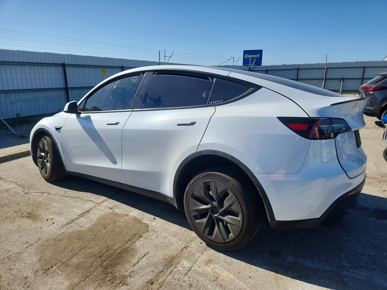 2024 Tesla Model Y - zdjęcie 2